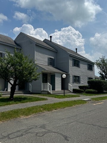 Primary Photo - 12 Meadow Ln