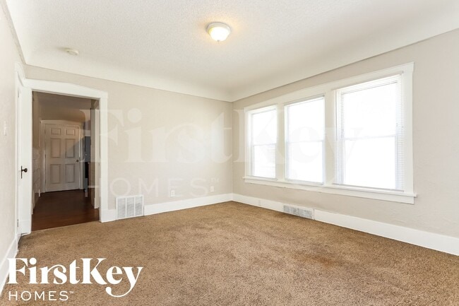 Foto del edificio - 1306 Brookside Ave