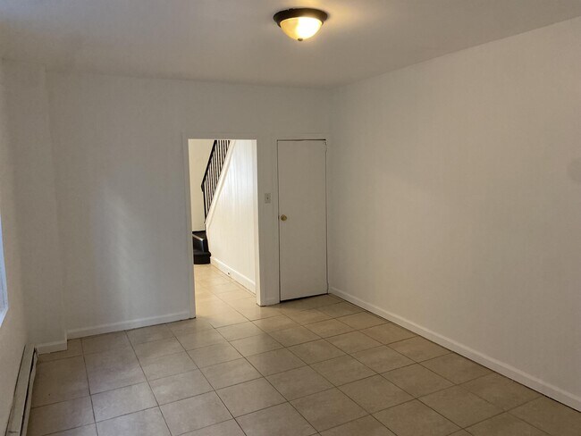 Foto del edificio - 2304 E Cambria St