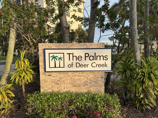 Foto del edificio - 2430 Deer Creek Country Club Blvd