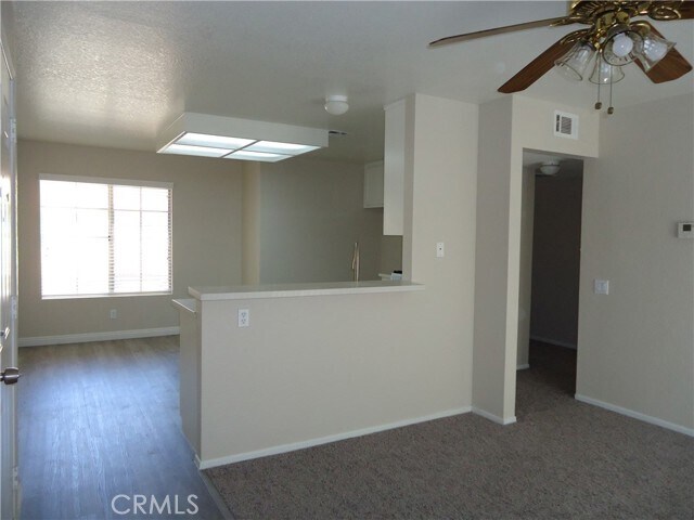 Foto del edificio - 1365 Crafton Ave