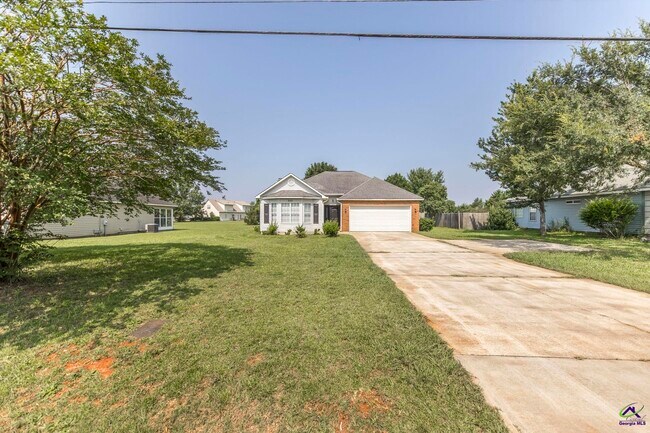 Building Photo - 300 Peach Blossom Rd
