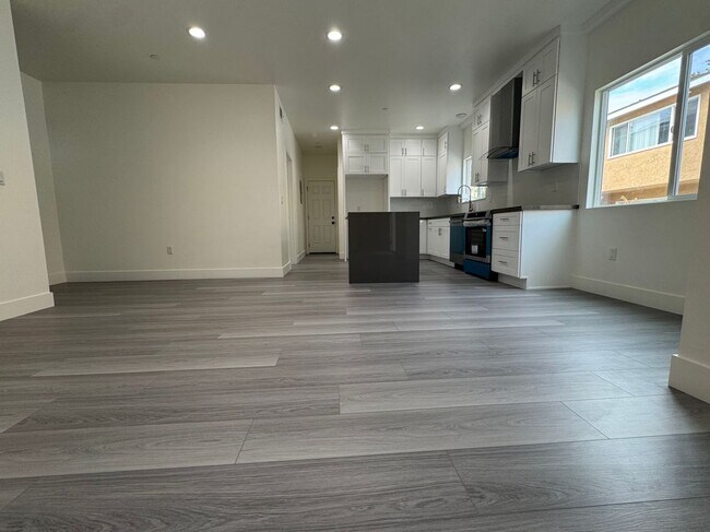Foto del edificio - 7871 Glencoe Drive