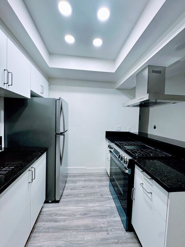 Foto del edificio - Remodeled 2 Bedroom in Sacramento