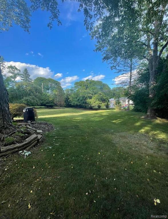 28374 Green Willow Rd, Farmington Hills, MI 48331 House Rental in