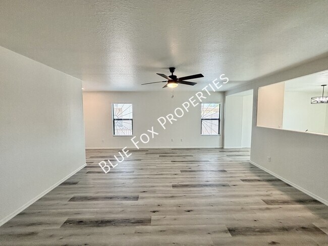 Building Photo - 5369 S Waterloo Ln