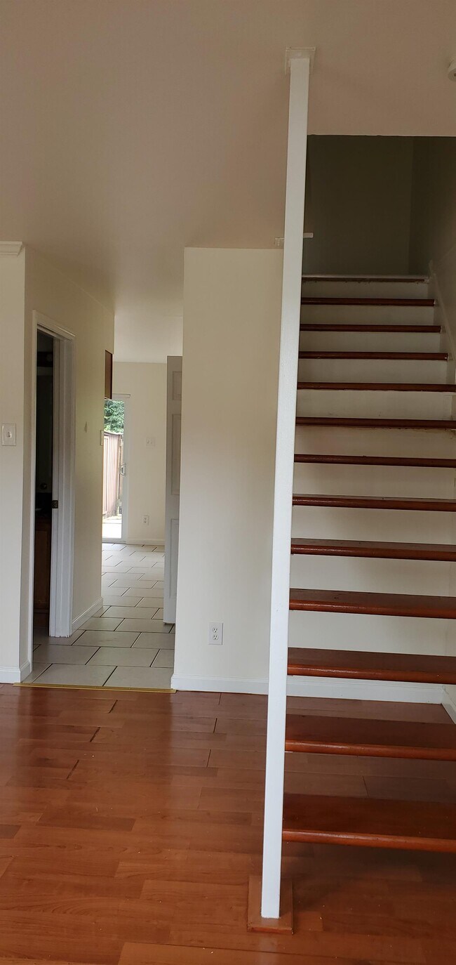 Building Photo - 7407 Hazelcrest Dr