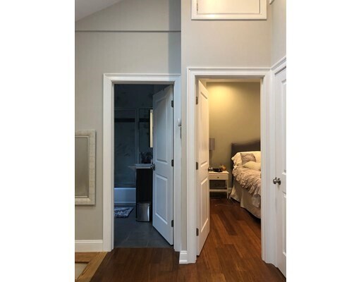 Foto del edificio - 591 E 6th St