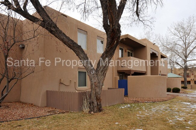 Building Photo - Fully Furnished 3 Bedroom Condo at San Mateo