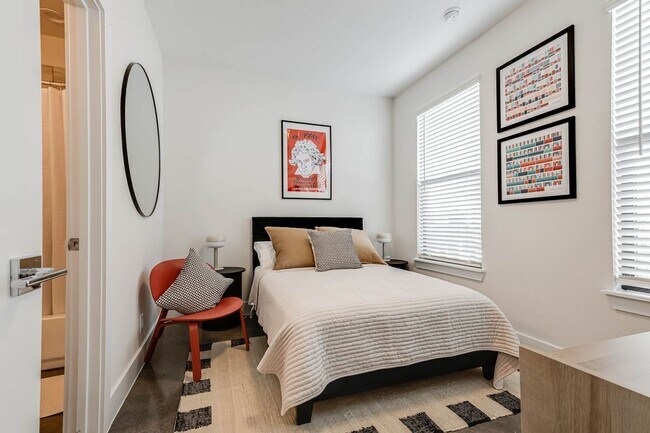 Foto del edificio - 144 N Cherry St