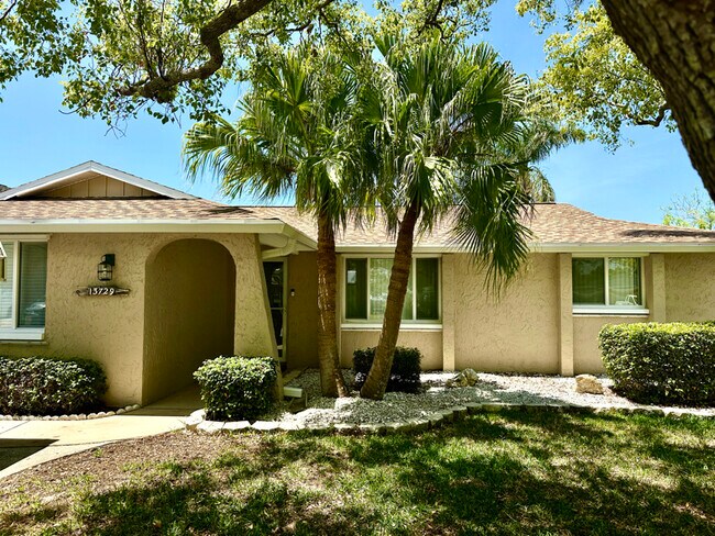 Foto del edificio - 13729 Cox Ave