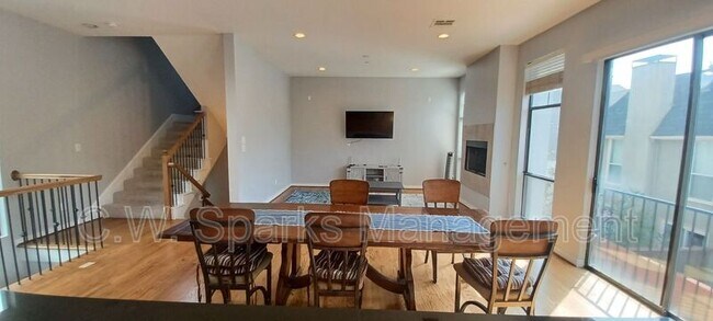 Photo - 4212 Bowser Ave Apartment