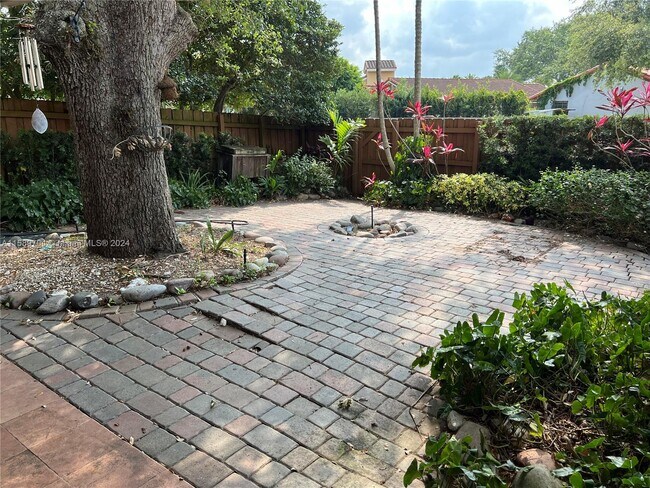 Building Photo - 11339 SW 74th Terrace