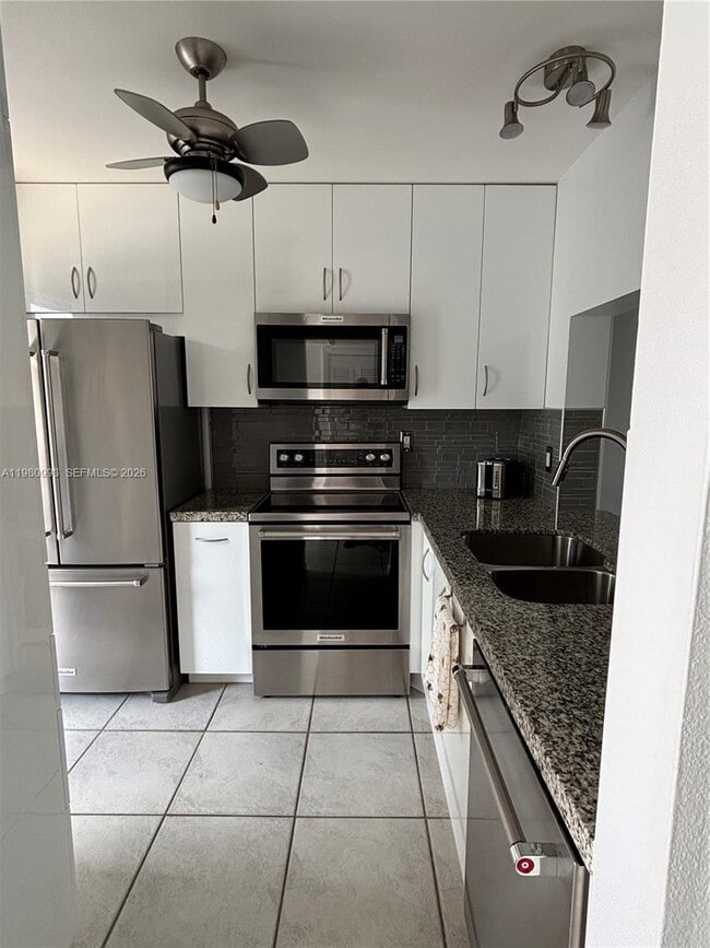 Building Photo - 1481 S Ocean Blvd