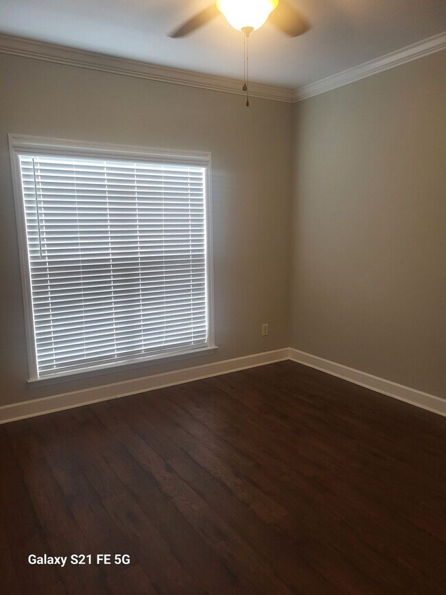 Building Photo - 5196 Carlton Ridge Cir