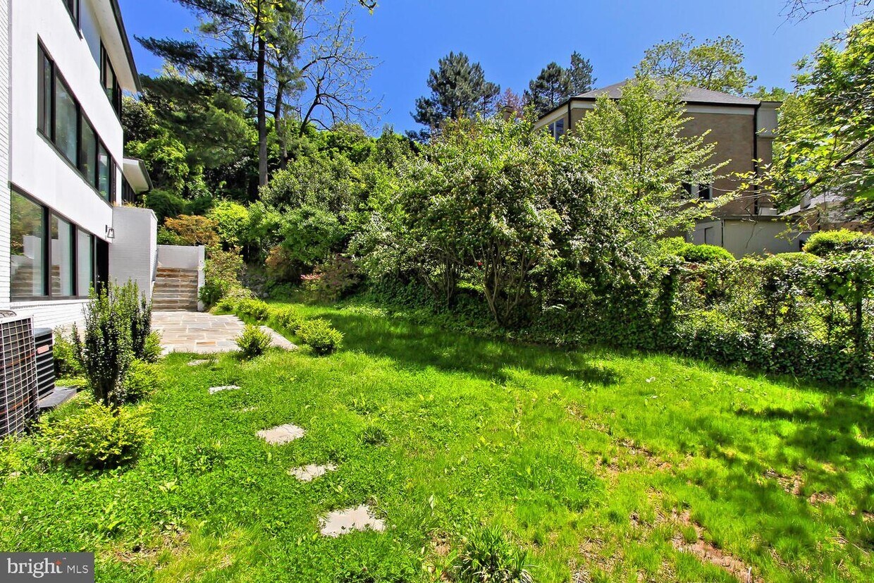 Foto principal - 4770 Dexter St NW
