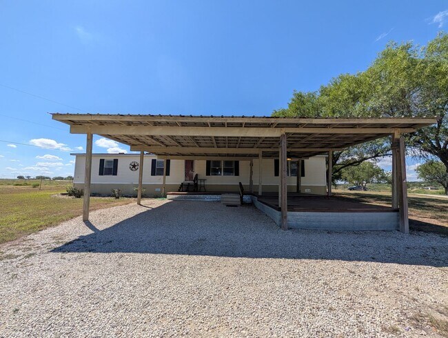 Foto del edificio - 135 Water Hole Ln