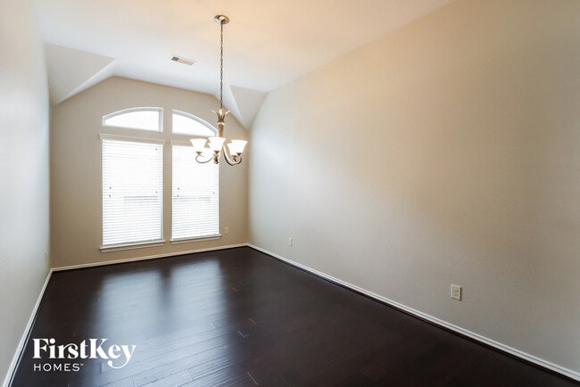 Building Photo - 26122 Serenity Oaks Dr