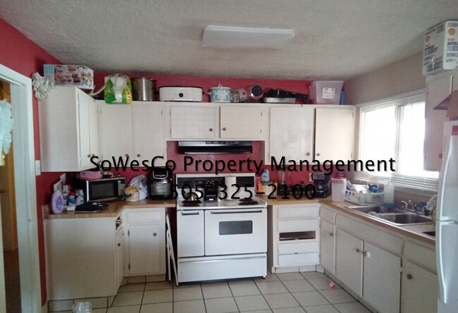 Foto del edificio - Large Four Bedroom Home!