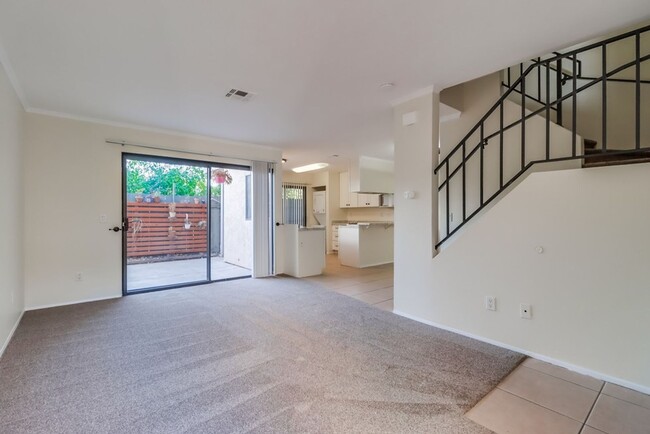 Foto del edificio - 3 bed, 2.5 bth, CONDO in ESCONDIDO