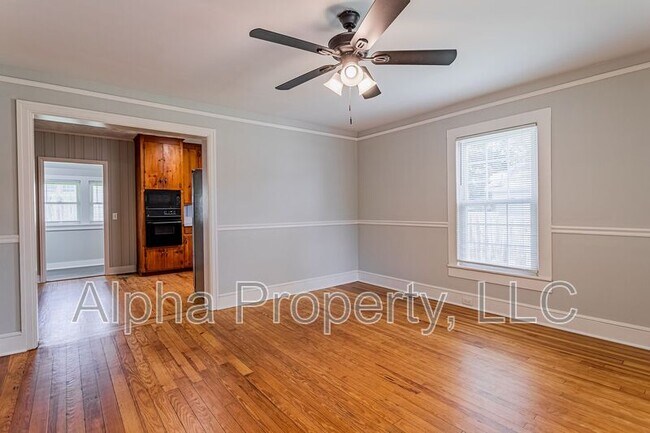 Foto del edificio - 654 Maywood St