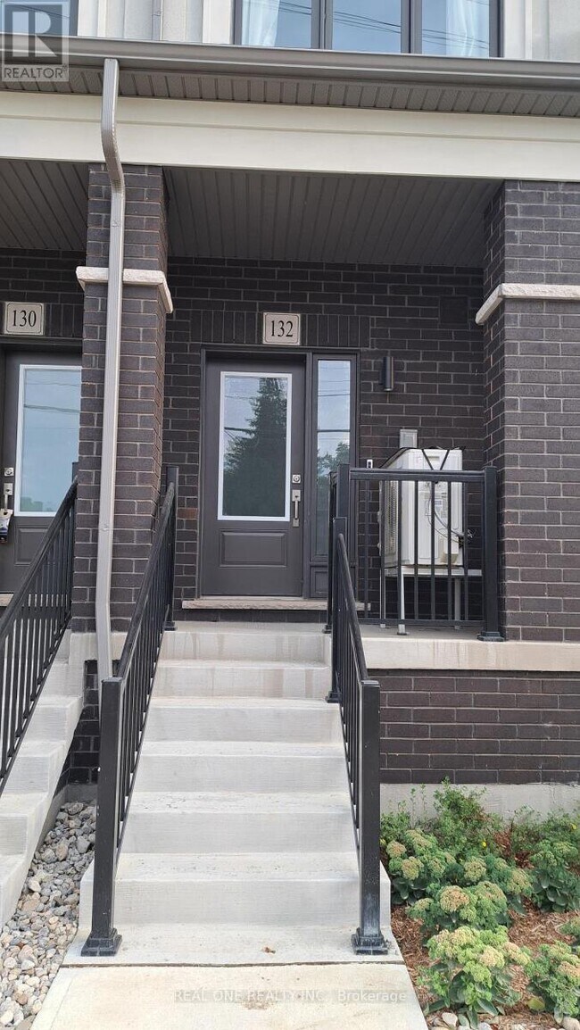 Building Photo - 132 Matawin Ln