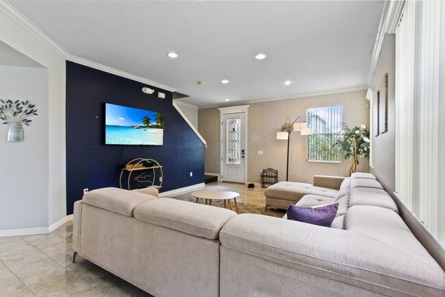 Building Photo - 131 Willow View Dr