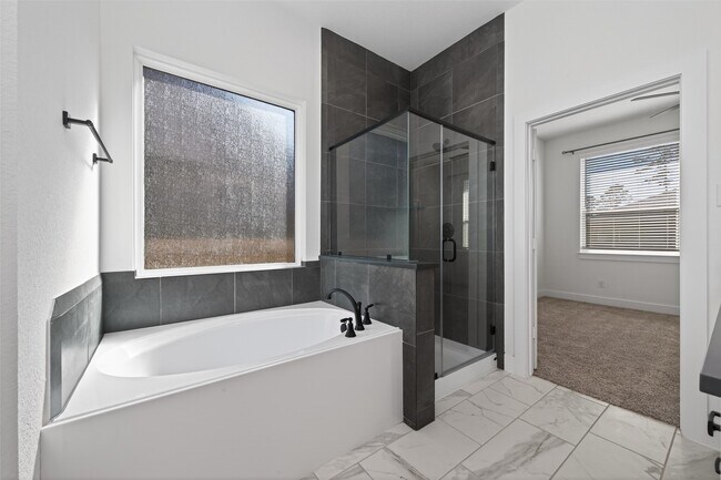 Foto del edificio - 177 Hidden Peak Dr