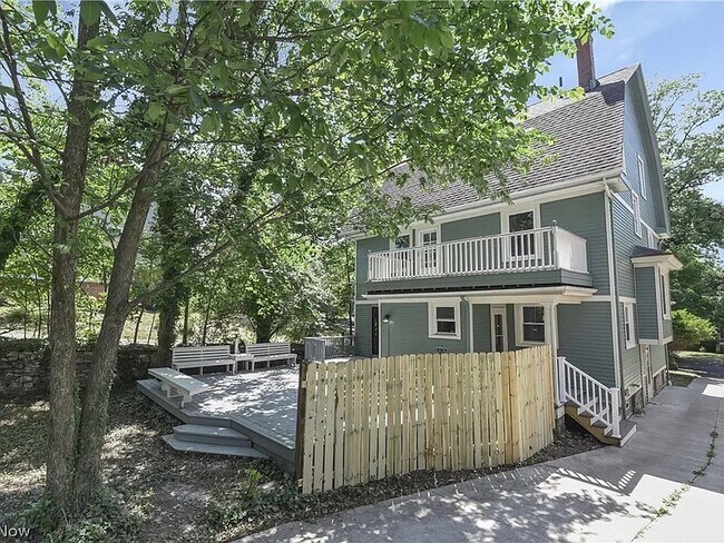 Foto del edificio - 2231 Bellfield Ave