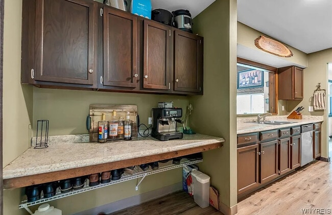 Building Photo - 28 Woodstock Rd