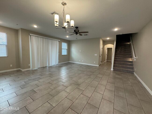 Foto del edificio - 1784 N 208th Ave