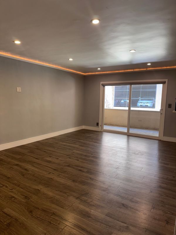 Foto del edificio - 1734 N Fuller Ave