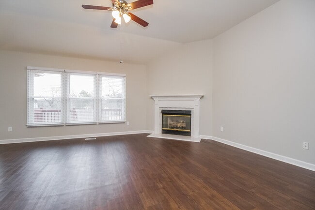 Foto del edificio - 5333 Roxborough Pass