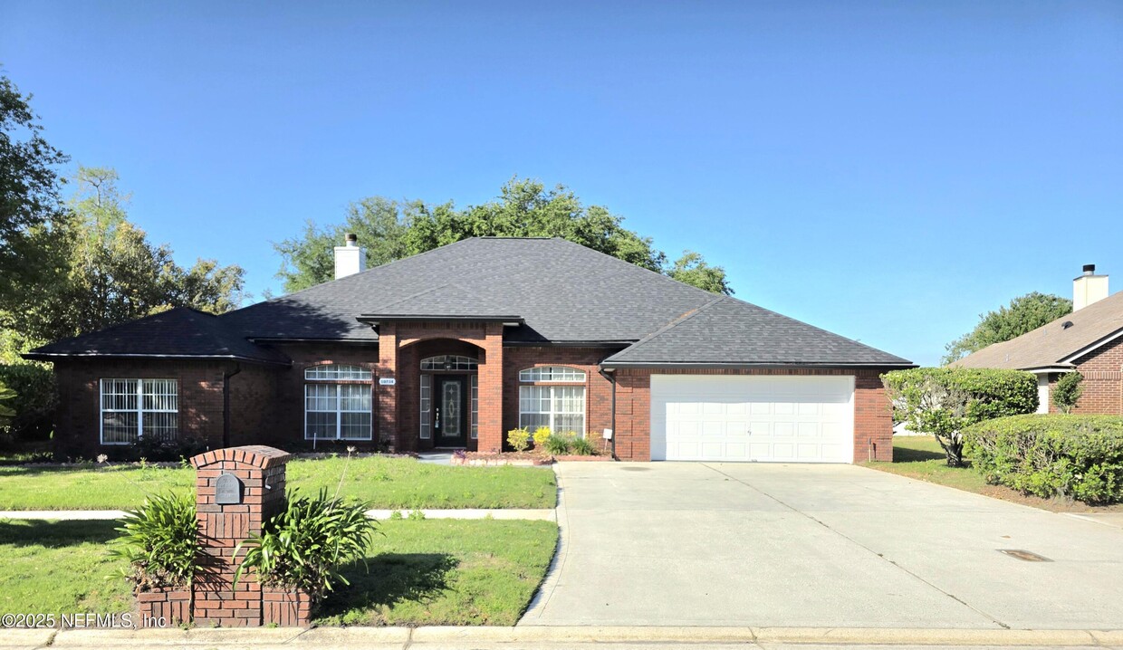 Foto principal - 10734 Plum Hollow Dr