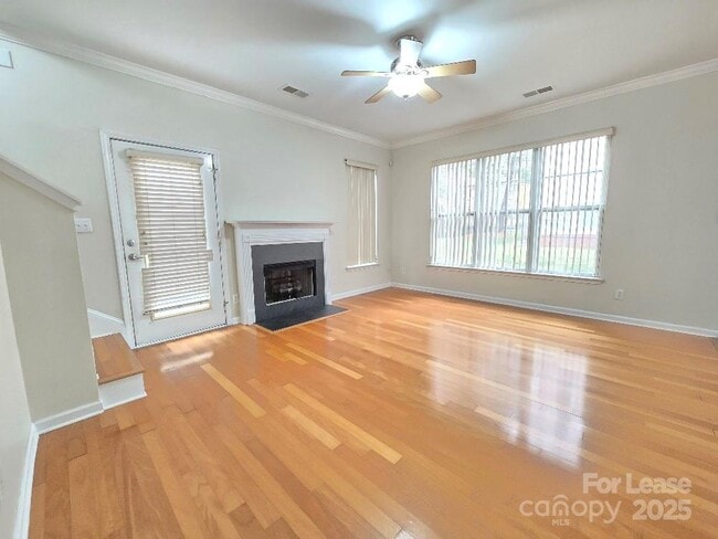 Building Photo - 15224 Coventry Ct Ln