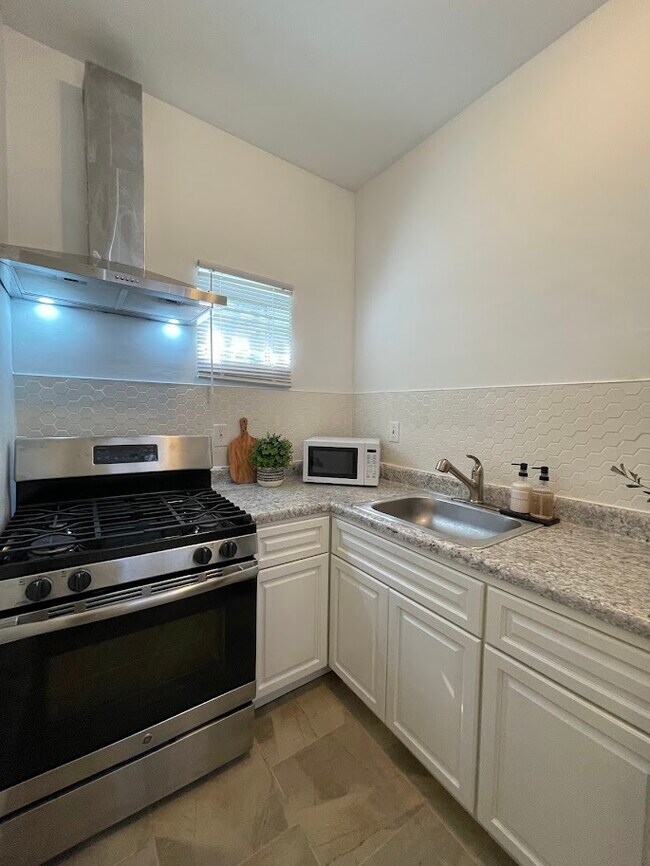 Foto del edificio - 809 Spring Garden St