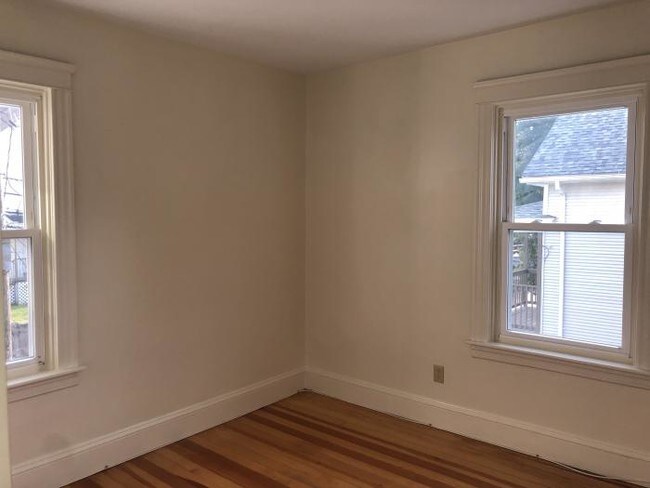 Building Photo - 2 bedroom in Woonsocket RI 02895