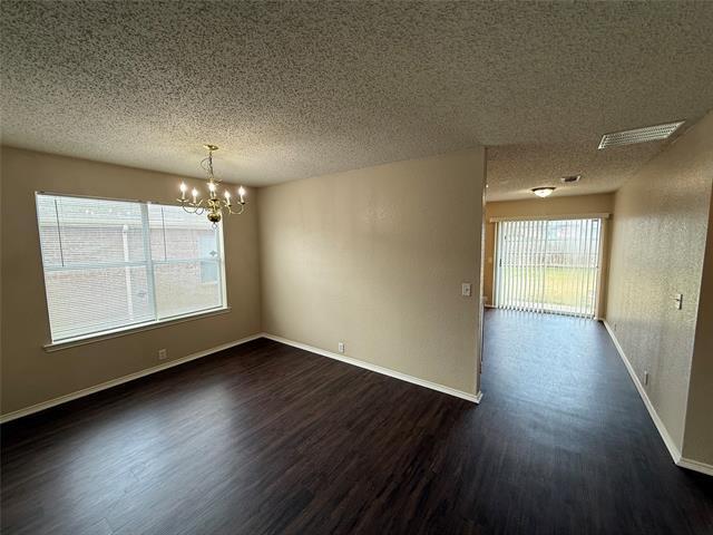 Foto del edificio - 135 Quail Run Dr