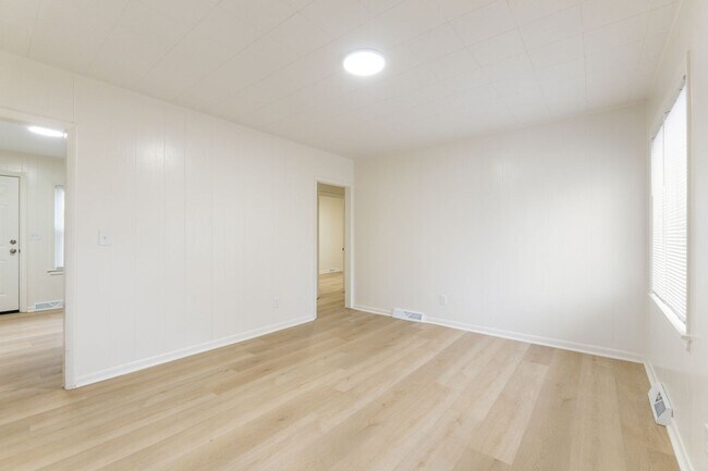 Foto del edificio - Updated 2 Bedroom Home in North Linden