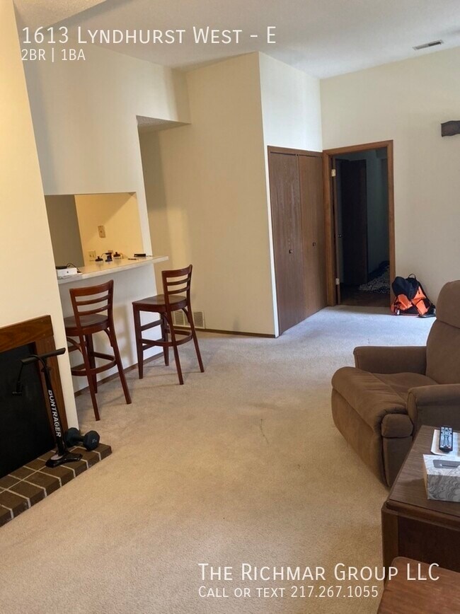 Foto del edificio - Great 2BR Savoy condo by theater, Schnucks...