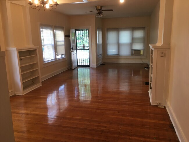 Foto del edificio - 5240 N College Ave