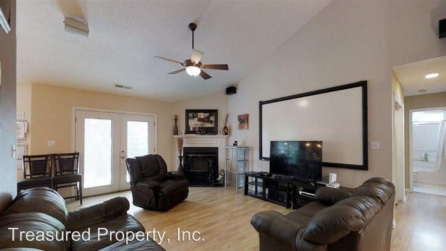 Building Photo - 3 br, 2 bath House - 2625 Stadium Drive