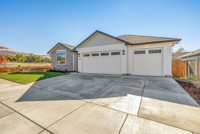 Building Photo - 3888 Wyoming Ln
