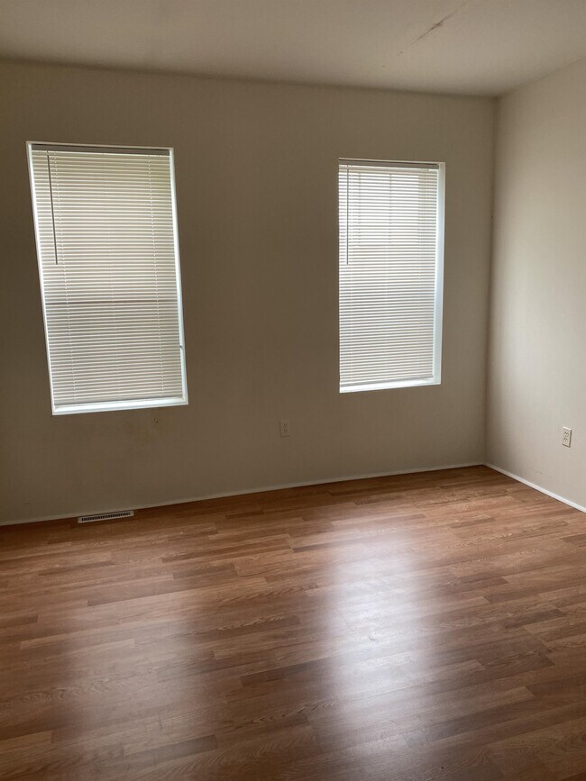 Foto del edificio - 328 S Calhoun St