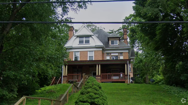 Building Photo - 1749 Crafton Blvd