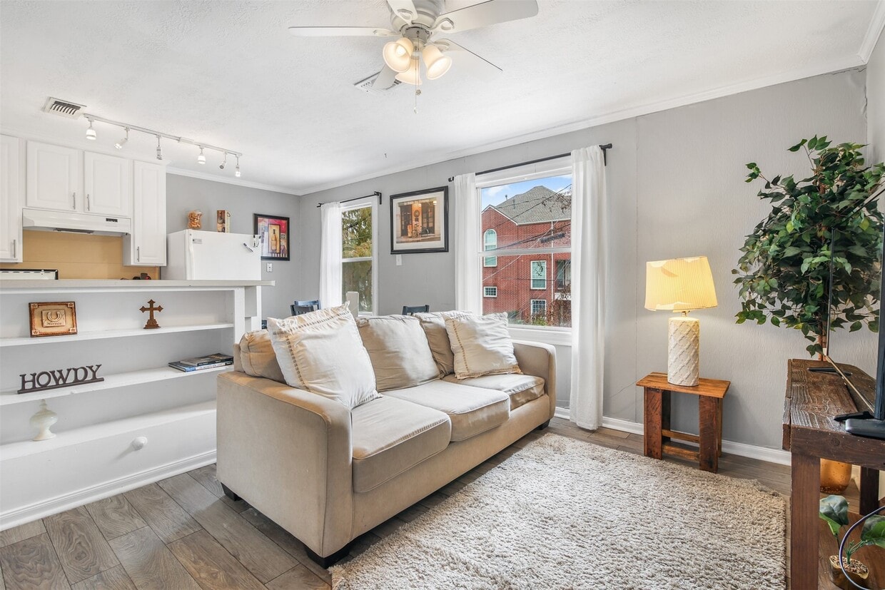 Foto principal - 1412 Michigan St