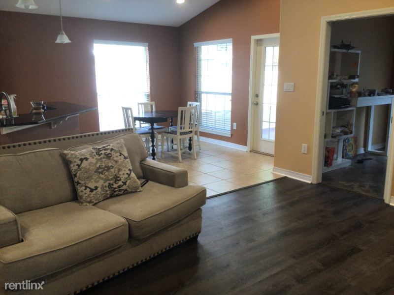 Building Photo - 3 br, 2 bath House - 7108 Raintree Ln