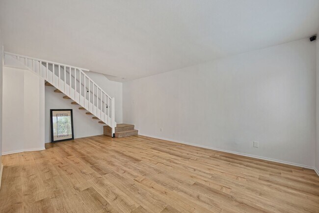 Foto del edificio - Beautifully Renovated Unit
