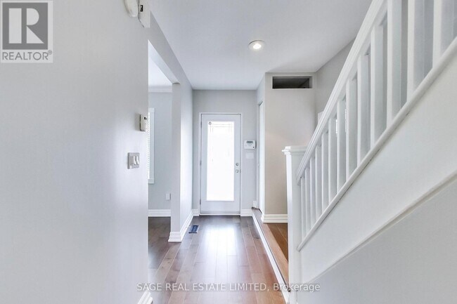 Photo du bâtiment - 194 Westwood Ave