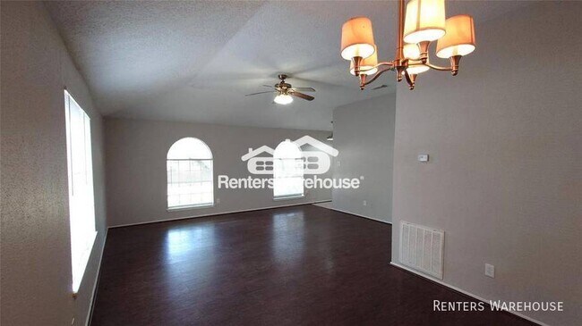 Foto del edificio - Updated 3 bedroom 2 bath home is ready for...